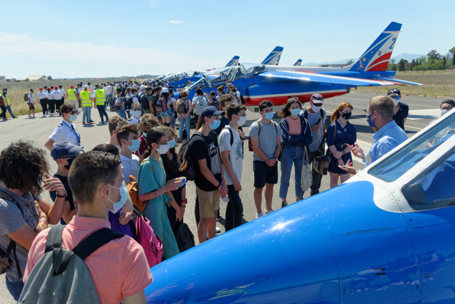 aux avions