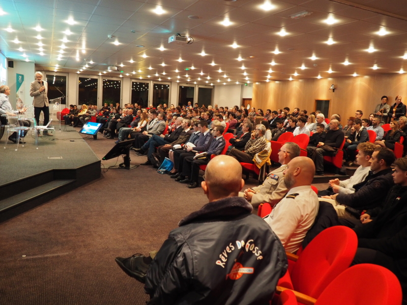 Salle archicomble...